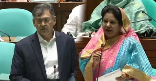 স্বরাষ্ট্রমন্ত্রী অলরাউন্ডার, সংসদের ড্যাশিং হিরো: সংসদে এমপি রেহানা